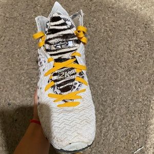 NBA 2K20 x LeBron 17 'Bron 2K
Playoffs' Gamer Exclusive